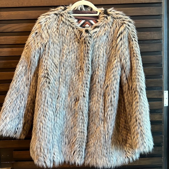 MARC JACOBS Rickie Raccoon Faux Fur Coat - Picture 5 of 7